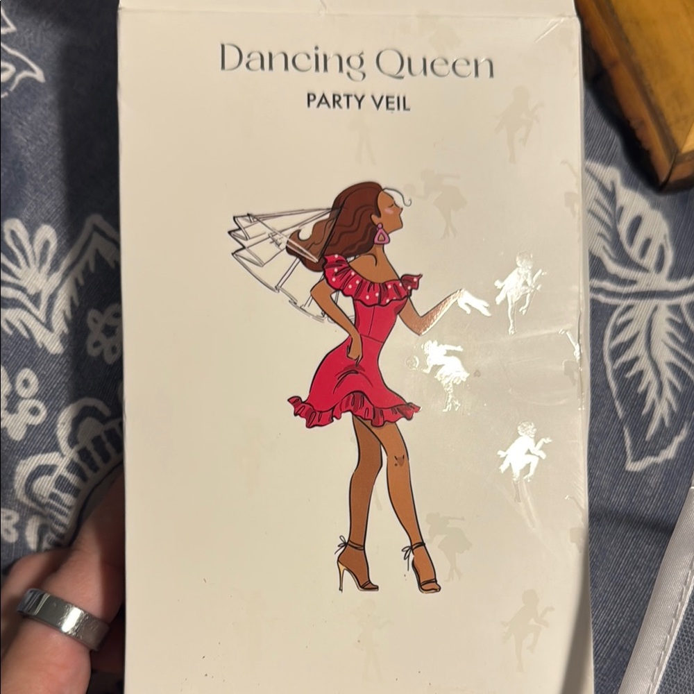 Dancing Queen Party Veil